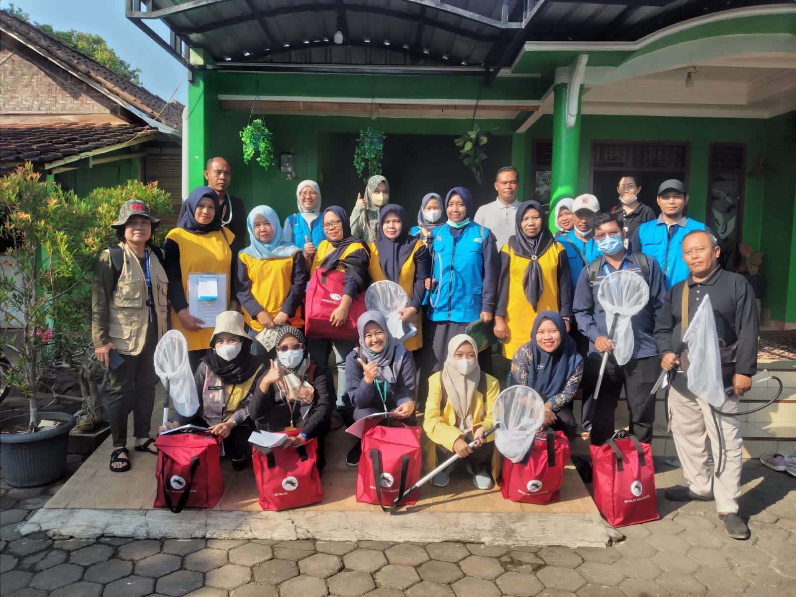 Surveilans Perilaku dan Konfirmasi Vektor Demam Dengue di Kelurahan Kedungpane Kecamatan Mijen Kota Semarang